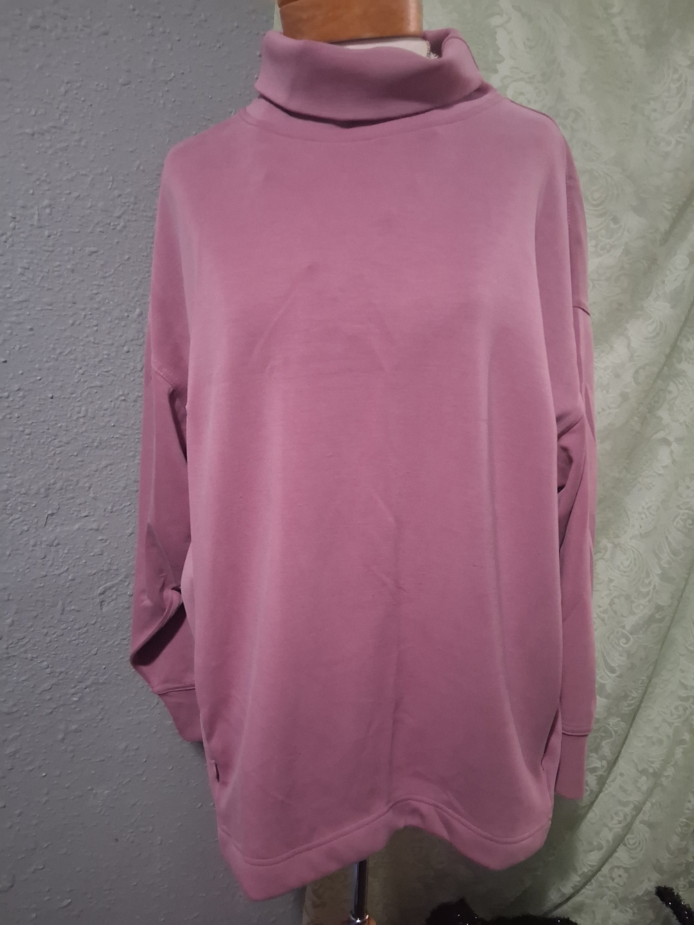 Dansko Mauve Relaxed Turtleneck Sweatshirt